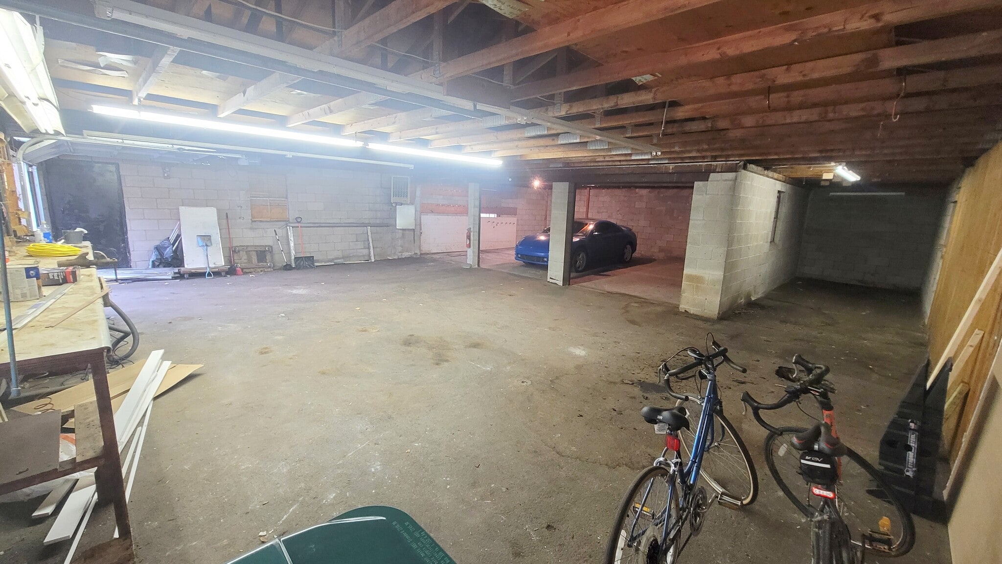 Building Photo - 3988 Lake Ave