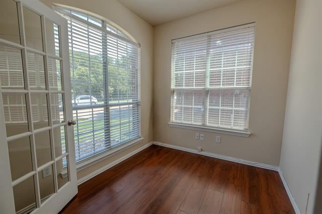 Building Photo - 1607 Lake Eden Dr
