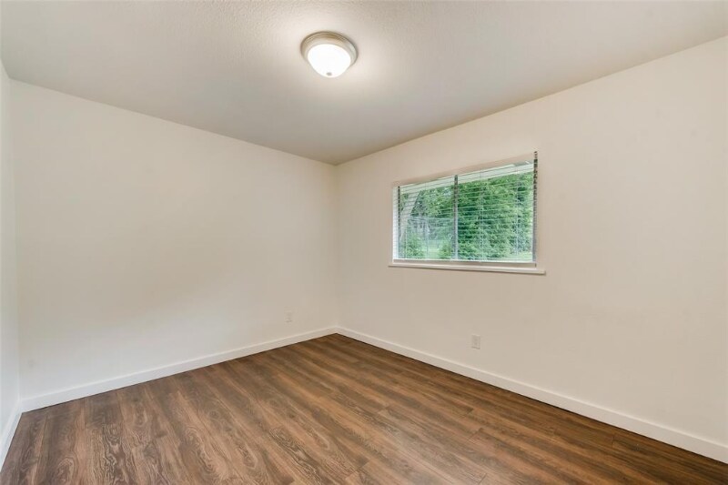 Building Photo - 1110 Wycliff Dr