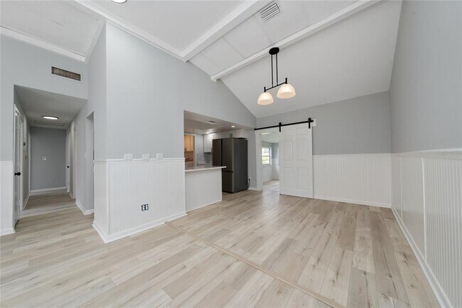 Building Photo - 1034 Falcon St