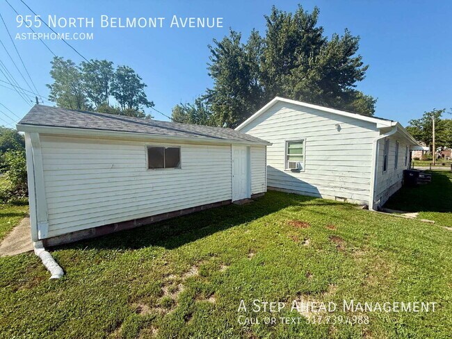 Building Photo - 955 N Belmont Ave