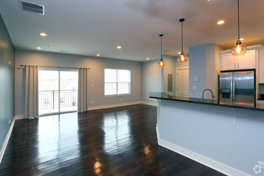 2BR, 2BA - 1,405SF - Living Space - A&K Luxury Apartments