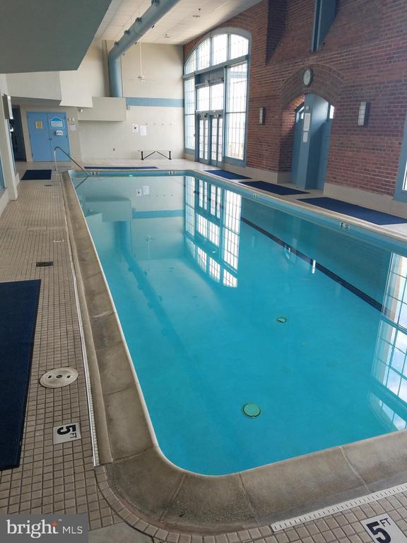 Building Photo - 3 N Christopher Columbus Blvd