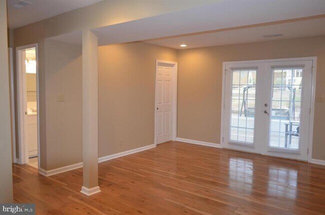 Building Photo - 306 Huckstep Ave