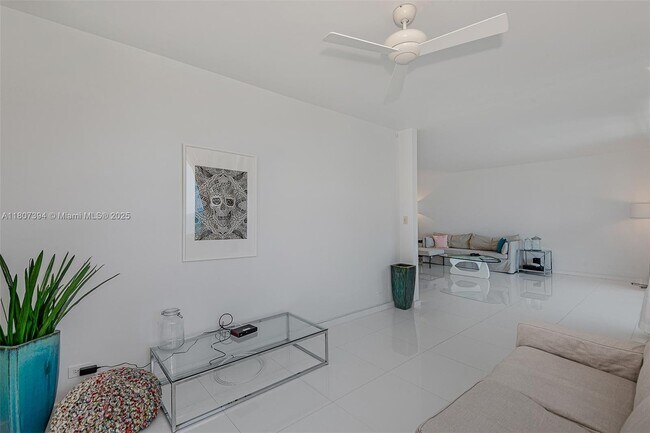 Building Photo - 2301 Collins Ave