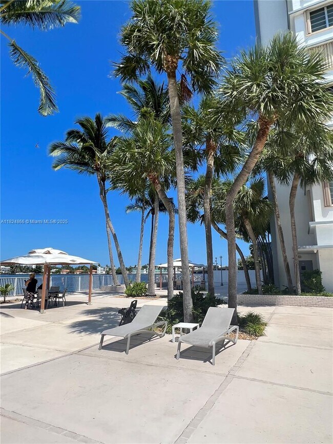 Building Photo - 1865 79th Street Causeway