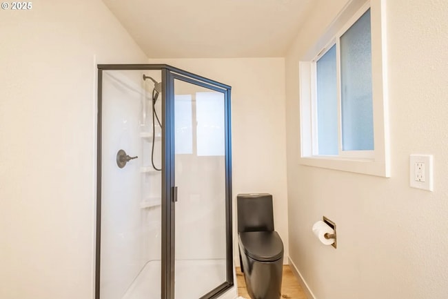 Building Photo - 3bedroom 2bath House