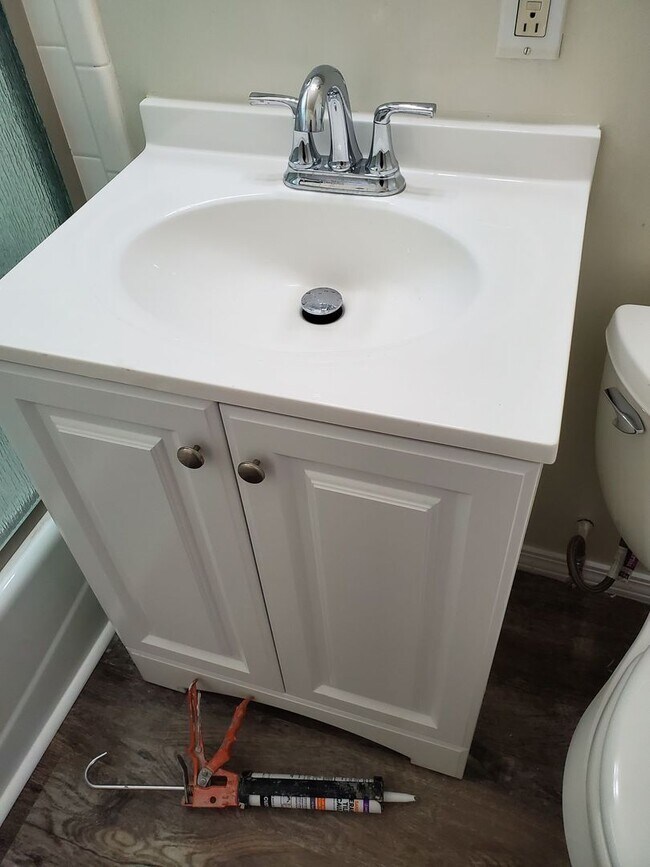 Building Photo - 15635-15637