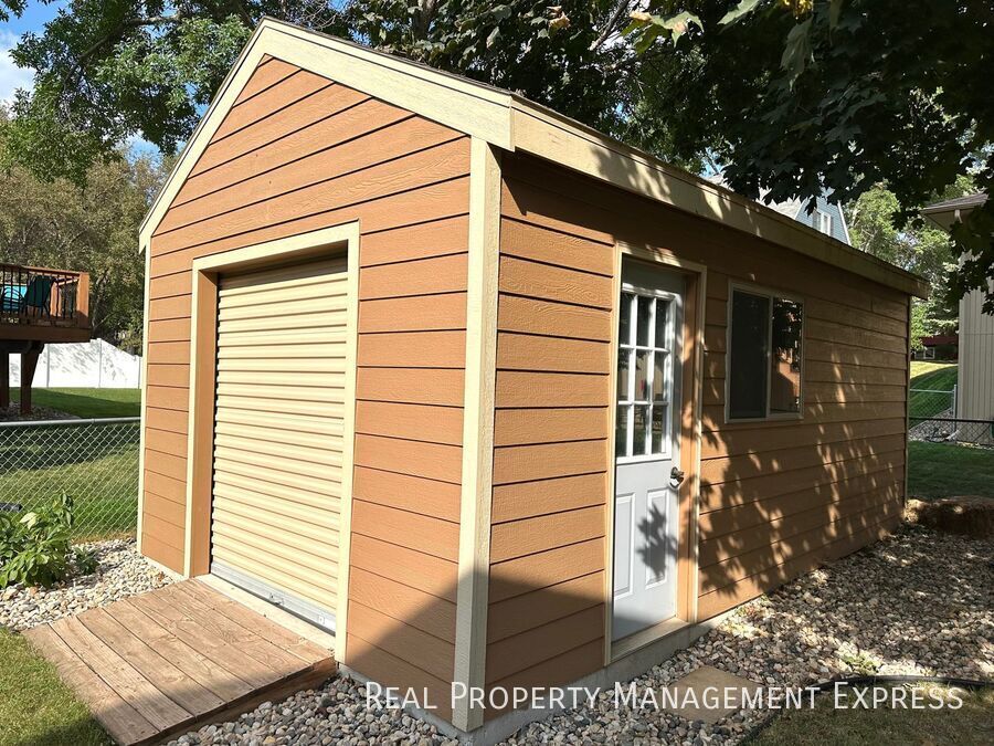 Building Photo - 3 BED 2 BATH HOME NEAR MORNINGSIDE PARK