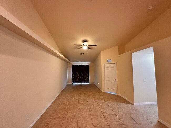 Building Photo - 148 SW 47th Terrace