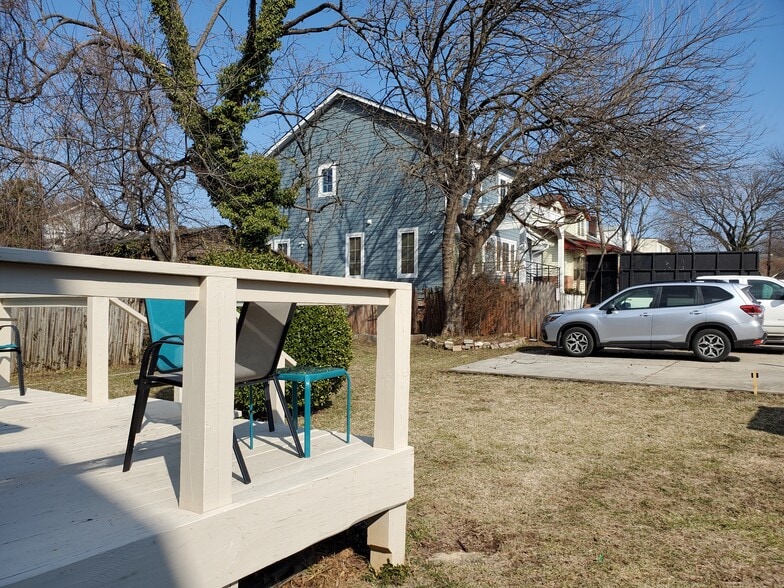 Deck in backyard. Off street parking next to backyard. - 2509 10th St NE