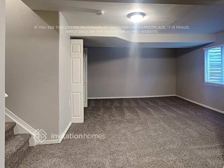 Building Photo - 13544 N Pecos St