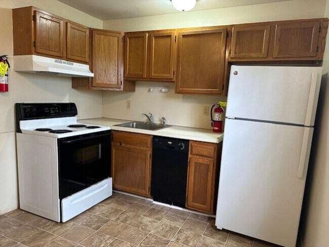 Building Photo - 696 Walborn Rd