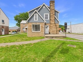 Building Photo - 1036 3rd St
