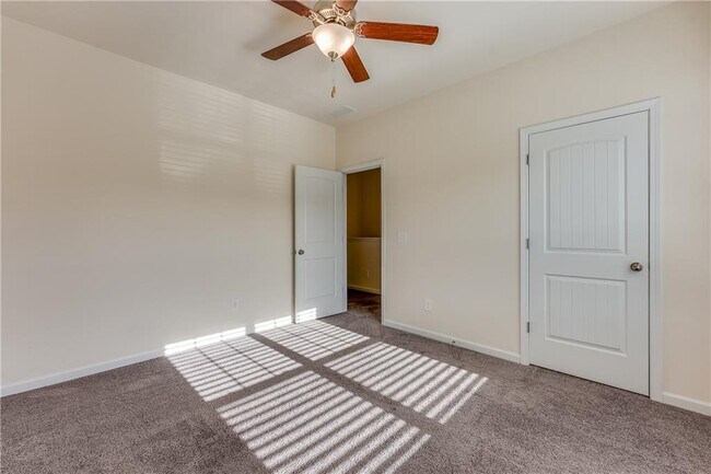 Building Photo - 5317 Burrus Ln