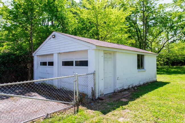 Building Photo - 1008 Meadow Hill Rd