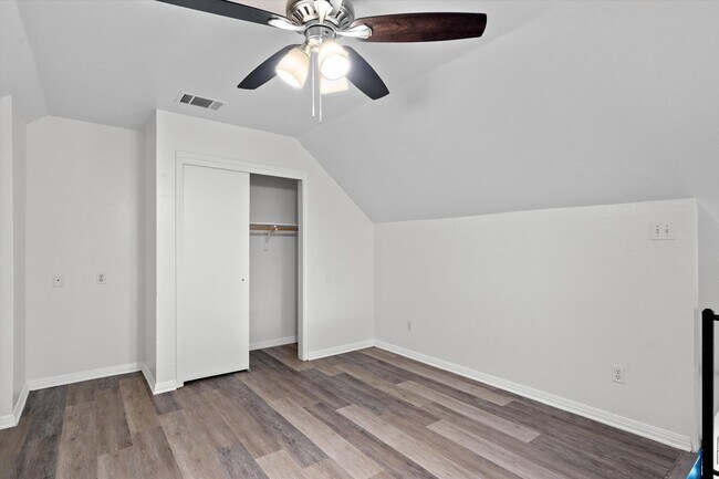 Building Photo - 2908 Whisper Oaks Ln