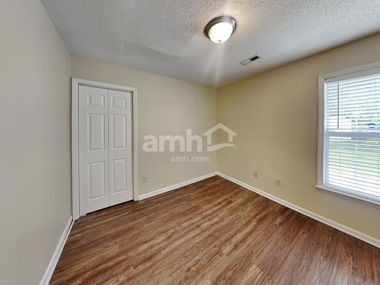 Building Photo - 4902 Hunters Bluff Dr