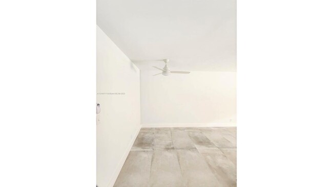 Building Photo - 330 Southwind Dr