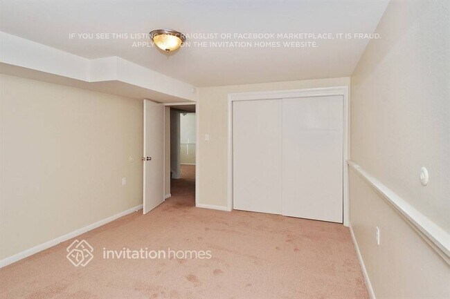 Building Photo - 423 S Potomac Cir