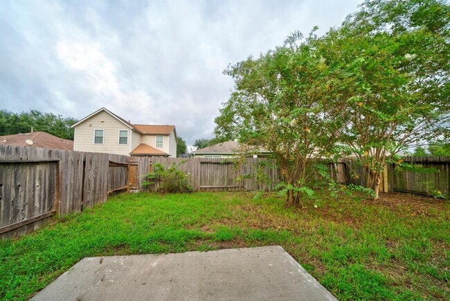 Building Photo - 3662 Fuller Bluff Dr