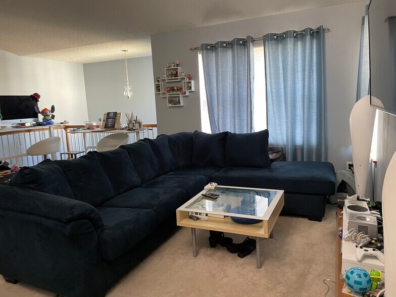 Building Photo - 652 Cobblestone Way