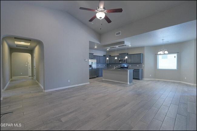 Building Photo - 13677 Lartington St