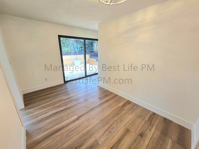 Building Photo - 150 Narain Ct