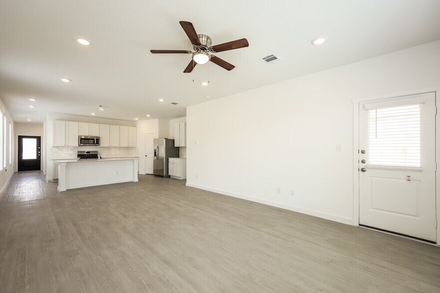 Building Photo - 530 Kayden Ct