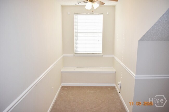 Building Photo - 10 Piper's Pond Ln