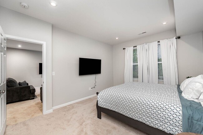 Building Photo - Newly Built Home in Lebanon - 4 Bedroom, 2.5 Bath