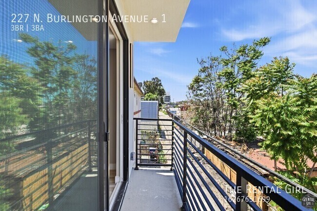 Building Photo - 227 N Burlington Ave