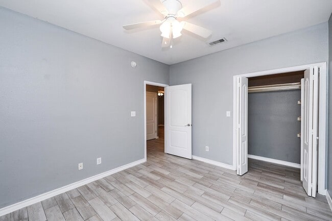 Building Photo - 205 W San Carlos St