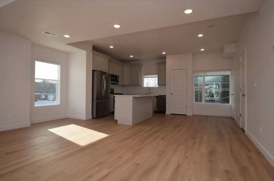 Building Photo - 4479 S 500 E