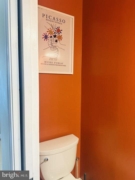 Building Photo - 1011 8th St NE