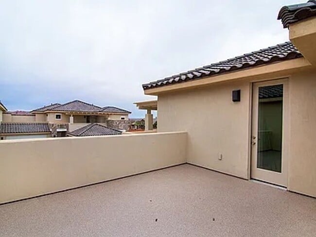 Building Photo - Newer home in Ivins! Great views!