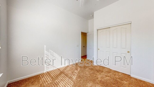 Building Photo - 430 Merlot Dr