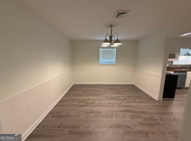 Building Photo - 108 Plum St