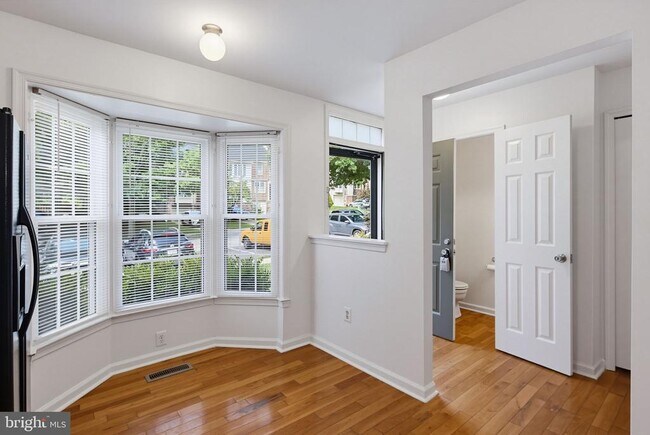 Building Photo - 8867 Willowwood Way