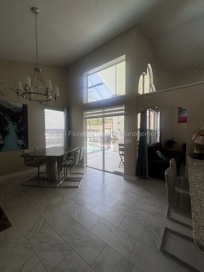 Building Photo - 12672 Lakebrook Dr