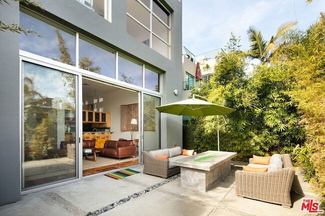 Building Photo - 2217 Grand Canal