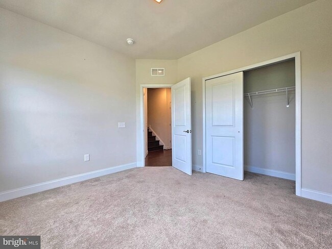 Building Photo - 17235 Branched Oak Rd
