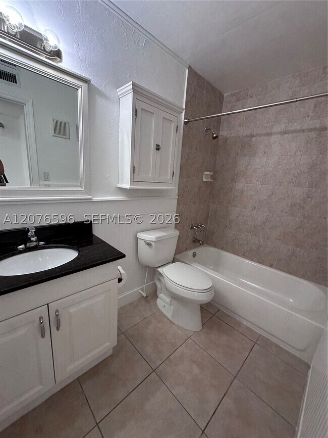 Building Photo - 8615 SW 68th Ct