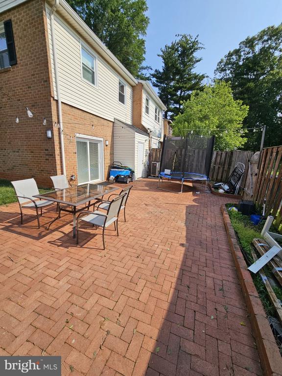 Building Photo - 4226 Embassy Dr