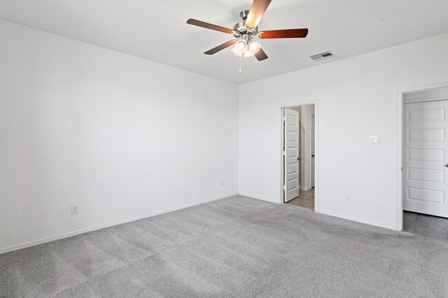 Building Photo - 5742 Aurora Grns Ln