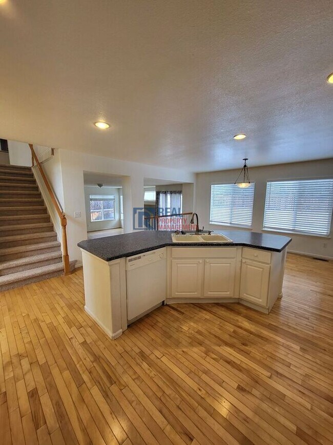 Building Photo - 4759 Waldenwood Dr