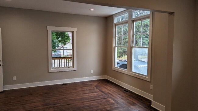 Building Photo - 709 N Fayette St