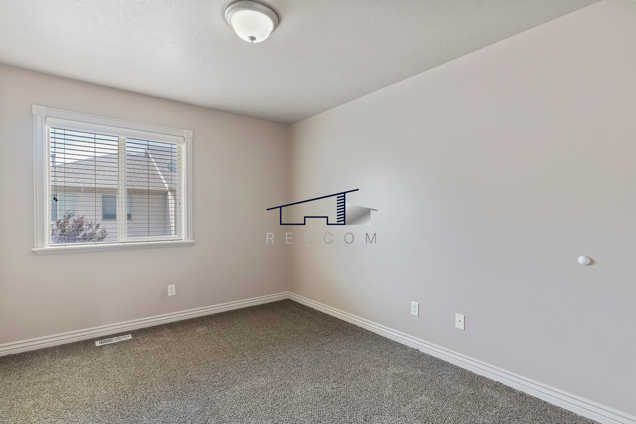 Building Photo - 1081 E 1550 S