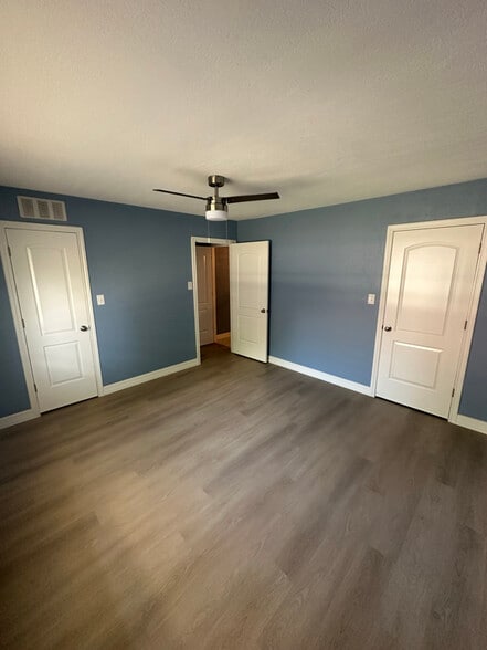 Building Photo - 11203 Belair Dr