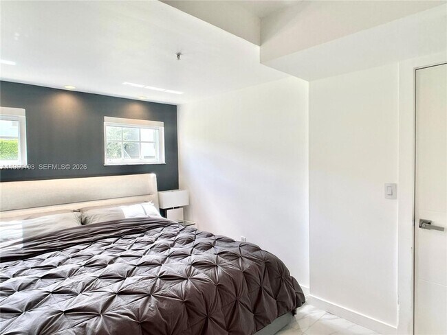 Building Photo - 600 Euclid Ave